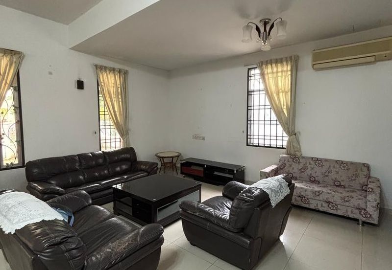 Kulai / Bandar Putra / IOI Palm Villa / Gate B / Jalan Ceria / Big Double Storey Corner Terrance