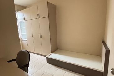 Kulai / Bandar Putra / IOI Palm Villa / Gate B / Jalan Ceria / Big Double Storey Corner Terrance