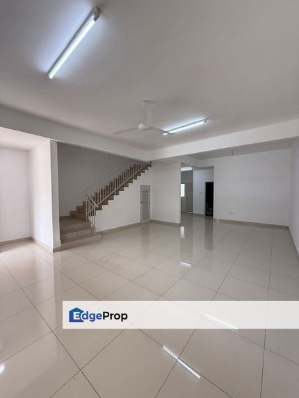 Kulai / Bandar Putra / Jalan Camar Vernice / Double Storey House, Johor, Kulai