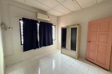 Kulai / Taman Putri Kulai /Jalan Sri Putri 7 / Double Storey House UnBlock View 古来公主城第七期双层排楼