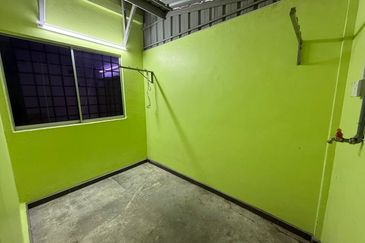 Kulai / Taman Putri Kulai /Jalan Sri Putri 7 / Double Storey House UnBlock View 古来公主城第七期双层排楼