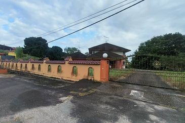 Ulu Tiram / Bukit Tiram / Rare Opportunity  Freehold Agriculture Land with Bungalow / 永久地契农业地 + 独立式屋出售 🔥