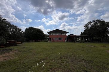 Ulu Tiram / Bukit Tiram / Rare Opportunity  Freehold Agriculture Land with Bungalow / 永久地契农业地 + 独立式屋出售 🔥