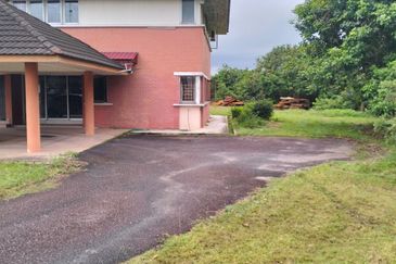 Ulu Tiram / Bukit Tiram / Rare Opportunity  Freehold Agriculture Land with Bungalow / 永久地契农业地 + 独立式屋出售 🔥