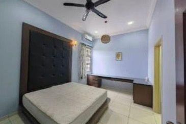 Kulai / Taman Putri Kulai / Hartamas Jalan Sri putri 5 / Double Storey Semi-D Corner /古来公主城金碧园 角头间半独立出售