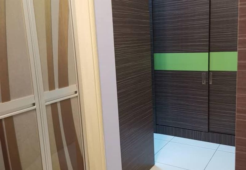 Kulai / Taman Putri Kulai / Hartamas Jalan Sri putri 5 / Double Storey Semi-D Corner /古来公主城金碧园 角头间半独立出售