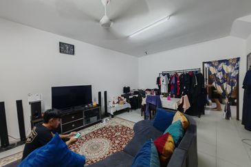 Johor Bahru / Permas Jaya / Jalan Permas 11 / Double Storey Terrace House 