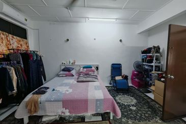 Johor Bahru / Permas Jaya / Jalan Permas 11 / Double Storey Terrace House 