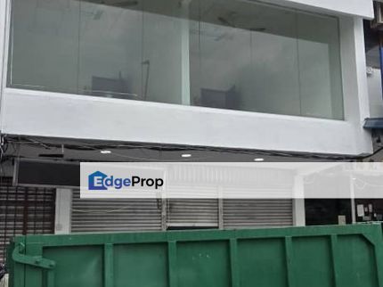 Skudai / Taman Ungku Tun Aminah /Jalan bentara 20/ Double storey shop / 皇后花园 面大路双层店屋出租 靠近Tasek Mall, Johor, Skudai