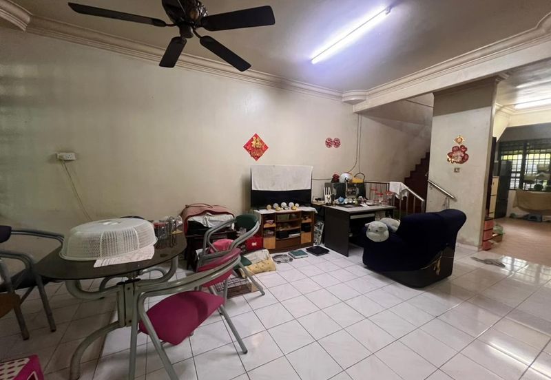 Kulai Saleng / Taman Mesra / Jalan Cermai / Extra Long Double Storey House 