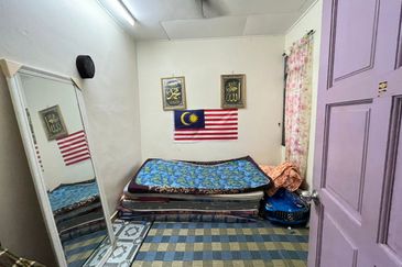 Kulai Saleng / Taman Muhibah /JB Jalan Muhibah / Double Storey Terrace House