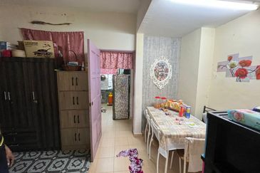 Kulai Saleng / Taman Muhibah /JB Jalan Muhibah / Double Storey Terrace House