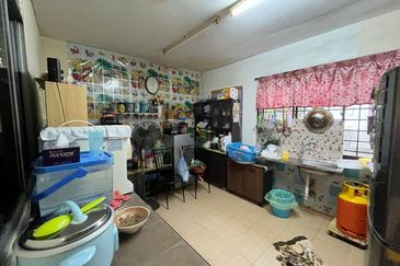 Kulai Saleng / Taman Muhibah /JB Jalan Muhibah / Double Storey Terrace House