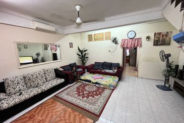 Kulai Saleng / Taman Muhibah /JB Jalan Muhibah / Double Storey Terrace House