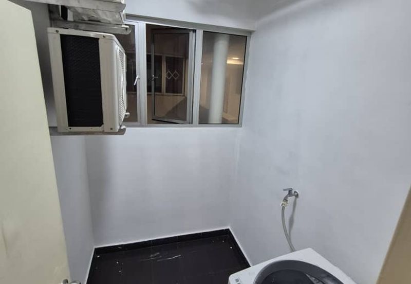 Kulai Bandar Putra / IOI / D'Putra Suites /  Services Residence Apartment 