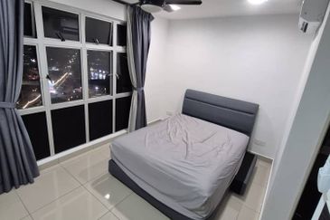 Kulai Bandar Putra / IOI / D'Putra Suites /  Services Residence Apartment 