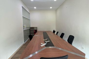 Johor Bahru/ Kempas / Setia Business Park II  🏭Double Storey Cluster Factory / Light Industry 🔆Fully Renovated💥Corner Lot 