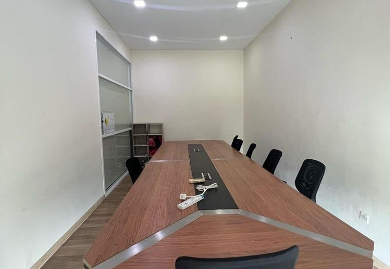 Johor Bahru/ Kempas / Setia Business Park II  🏭Double Storey Cluster Factory / Light Industry 🔆Fully Renovated💥Corner Lot 