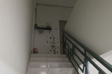Taman Bukit Indah  / Jalan Indah Zon 7 / Double Storey House 