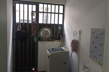 Taman Bukit Indah  / Jalan Indah Zon 7 / Double Storey House 