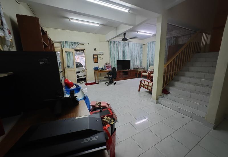 Kulai / Batu 21 Taman Pertama Kulai / Double Storey Corner lot / 古来21哩凤凰花园双层角头