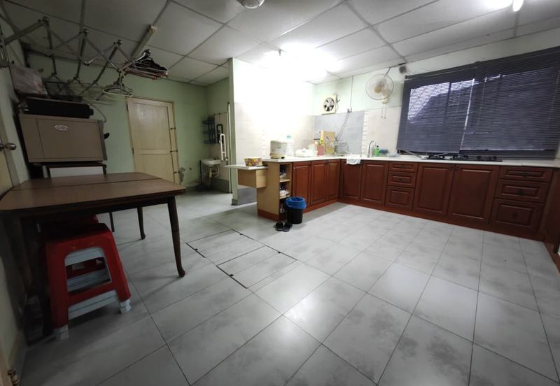 Kulai / Batu 21 Taman Pertama Kulai / Double Storey Corner lot / 古来21哩凤凰花园双层角头