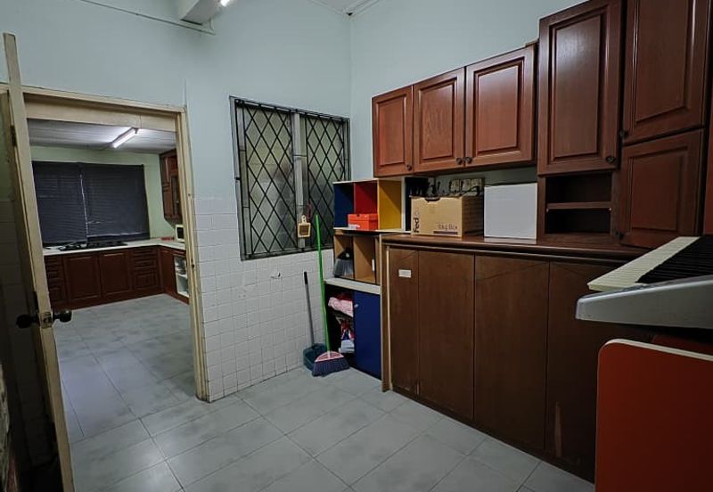 Kulai / Batu 21 Taman Pertama Kulai / Double Storey Corner lot / 古来21哩凤凰花园双层角头