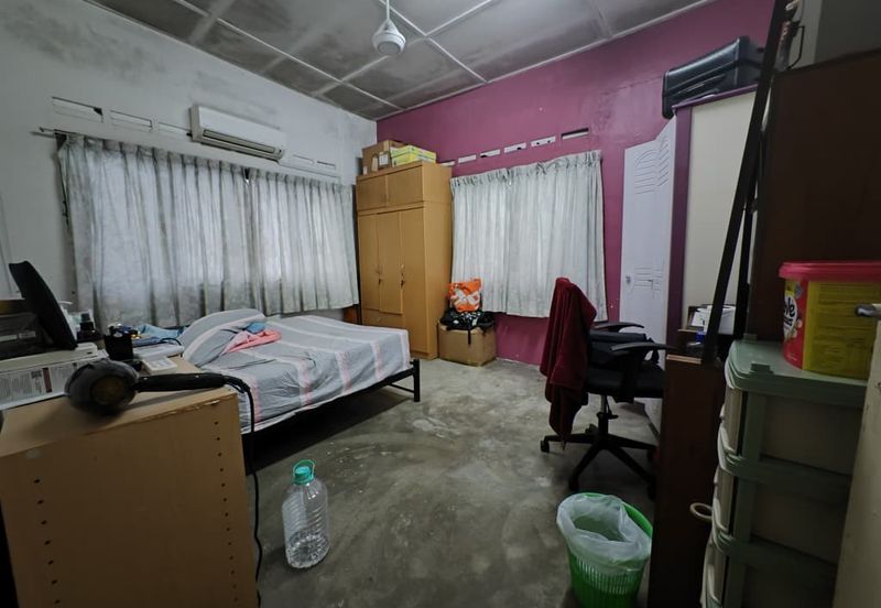 Kulai / Batu 21 Taman Pertama Kulai / Double Storey Corner lot / 古来21哩凤凰花园双层角头