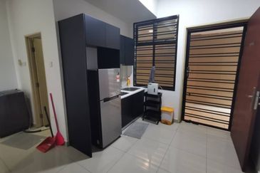 Johor Bahru/ Tanan Mount Austin / Jalan Mutiara Emas 9/23 - Palazio Apartment Studio / High Floor