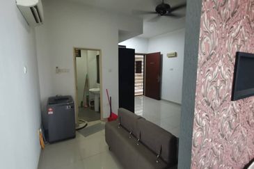 Johor Bahru/ Tanan Mount Austin / Jalan Mutiara Emas 9/23 - Palazio Apartment Studio / High Floor