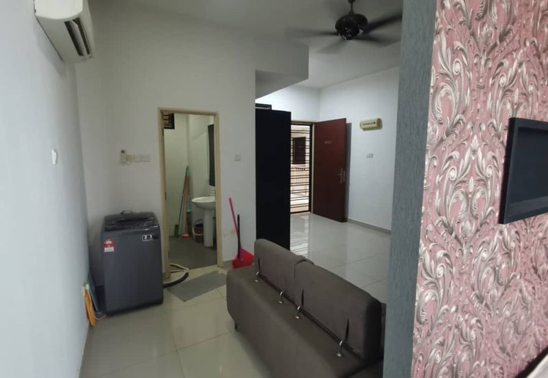 Johor Bahru/ Tanan Mount Austin / Jalan Mutiara Emas 9/23 - Palazio Apartment Studio / High Floor