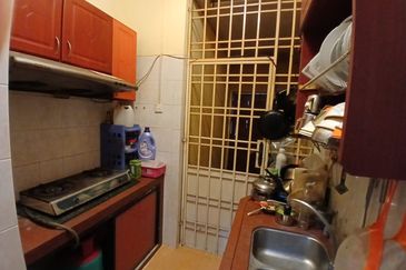 Johor Bahru/ Taman Bukit Indah / Jalan Indah 19/x  Double Storey House 