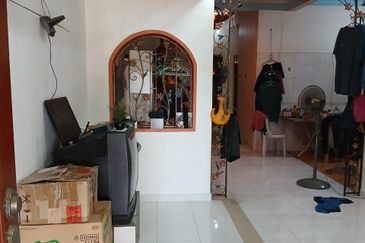 Johor Bahru/ Taman Bukit Indah / Jalan Indah 19/x  Double Storey House 