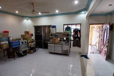 Johor Bahru/ Taman Bukit Indah / Jalan Indah 19/x  Double Storey House 