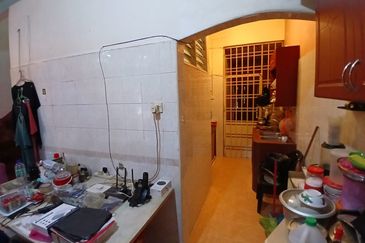 Johor Bahru/ Taman Bukit Indah / Jalan Indah 19/x  Double Storey House 