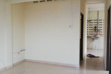 Kulai Bandar Indahpura / Jalan Persiaran Indahpura 6 /Temenggong Flat Corner lot