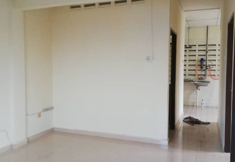 Kulai Bandar Indahpura / Jalan Persiaran Indahpura 6 /Temenggong Flat Corner lot