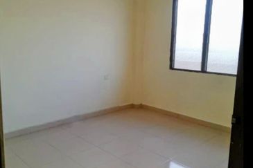 Kulai Bandar Indahpura / Jalan Persiaran Indahpura 6 /Temenggong Flat Corner lot