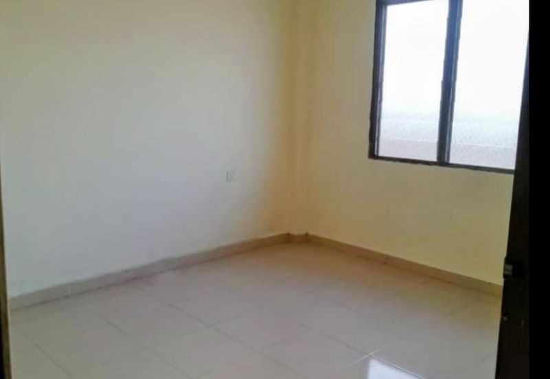 Kulai Bandar Indahpura / Jalan Persiaran Indahpura 6 /Temenggong Flat Corner lot