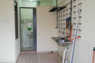 Kulai Bandar Indahpura / Jalan Persiaran Indahpura 6 /Temenggong Flat Corner lot