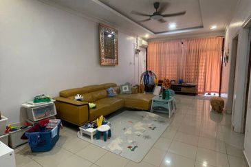 Johor Bahru/ Taman Abad / Jalan Harimau Bintang / Single Storey Terrace House (走路可以到KSL Mall)