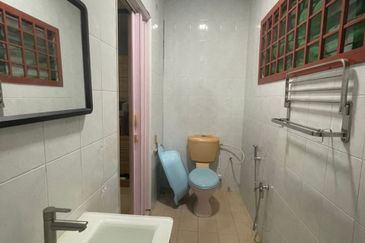 Johor Bahru/ Taman Abad / Jalan Harimau Bintang / Single Storey Terrace House (走路可以到KSL Mall)