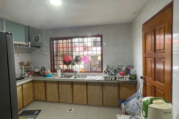 Johor Bahru/ Taman Abad / Jalan Harimau Bintang / Single Storey Terrace House (走路可以到KSL Mall)