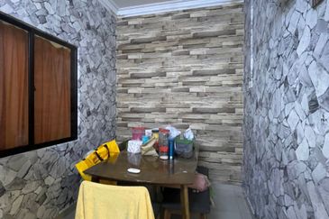 Johor Bahru/ Taman Abad / Jalan Harimau Bintang / Single Storey Terrace House (走路可以到KSL Mall)