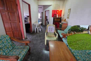 Skudai / Taman Universiti /  Jalan Penyiaran / Single Storey Corner lot/ Unblock Unit 
