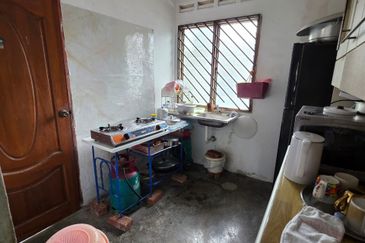 Skudai / Taman Universiti /  Jalan Penyiaran / Single Storey Corner lot/ Unblock Unit 