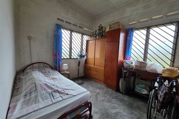 Skudai / Taman Universiti /  Jalan Penyiaran / Single Storey Corner lot/ Unblock Unit 