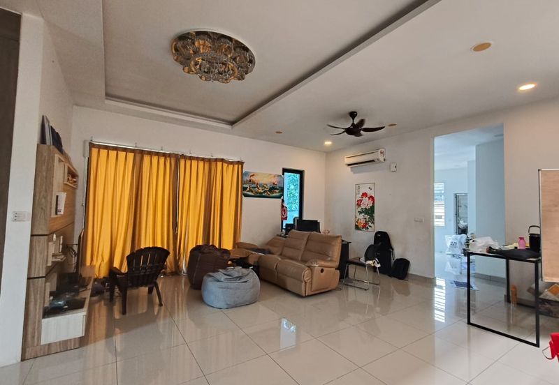 Kulai Bandar Indahpura / Jalan Iris Kensington / double storey corner lot unblock view 大款角头单位