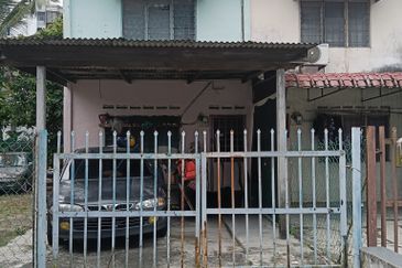 Senai /Taman Sepakat Jaya /Jalan Sepakat🏘️𝐃𝐨𝐮𝐛𝐥𝐞 𝐒𝐭𝐨𝐫𝐞𝐲 𝐋𝐨𝐰 𝐂𝐨𝐬𝐭  𝐂𝐨𝐫𝐧𝐞𝐫 𝐥𝐨𝐭 Total Land 1725sqft /