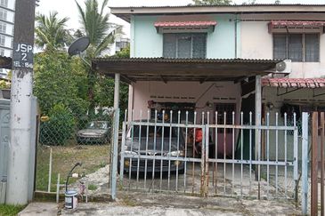 Senai /Taman Sepakat Jaya /Jalan Sepakat🏘️𝐃𝐨𝐮𝐛𝐥𝐞 𝐒𝐭𝐨𝐫𝐞𝐲 𝐋𝐨𝐰 𝐂𝐨𝐬𝐭  𝐂𝐨𝐫𝐧𝐞𝐫 𝐥𝐨𝐭 Total Land 1725sqft /